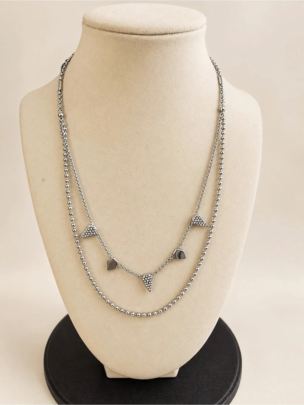 Kendra Scott Layered Pendant Necklace in Silver Like New